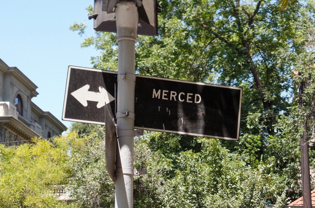 Merced street during Freewalking tour